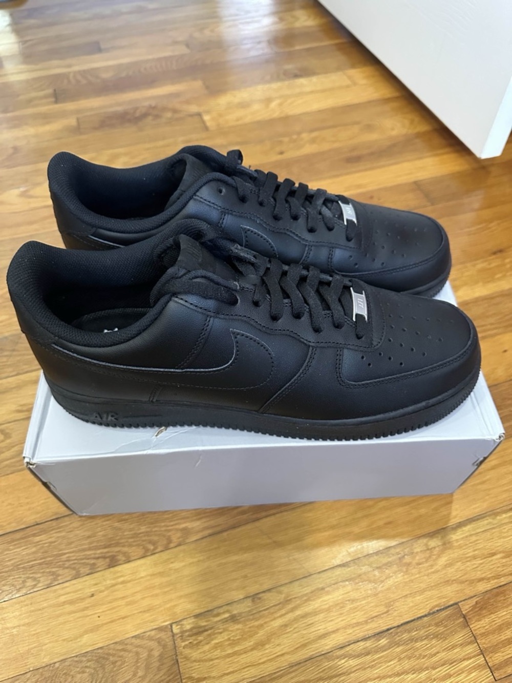 *New* Nike Air Force Men Black (CW2288-001) Size 14 *Damaged Original Box*